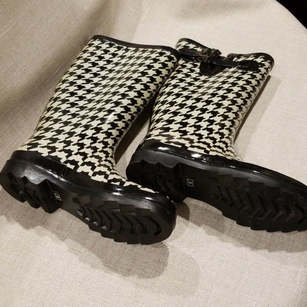 🎊SOLD🎊 Rain Boots Size 8